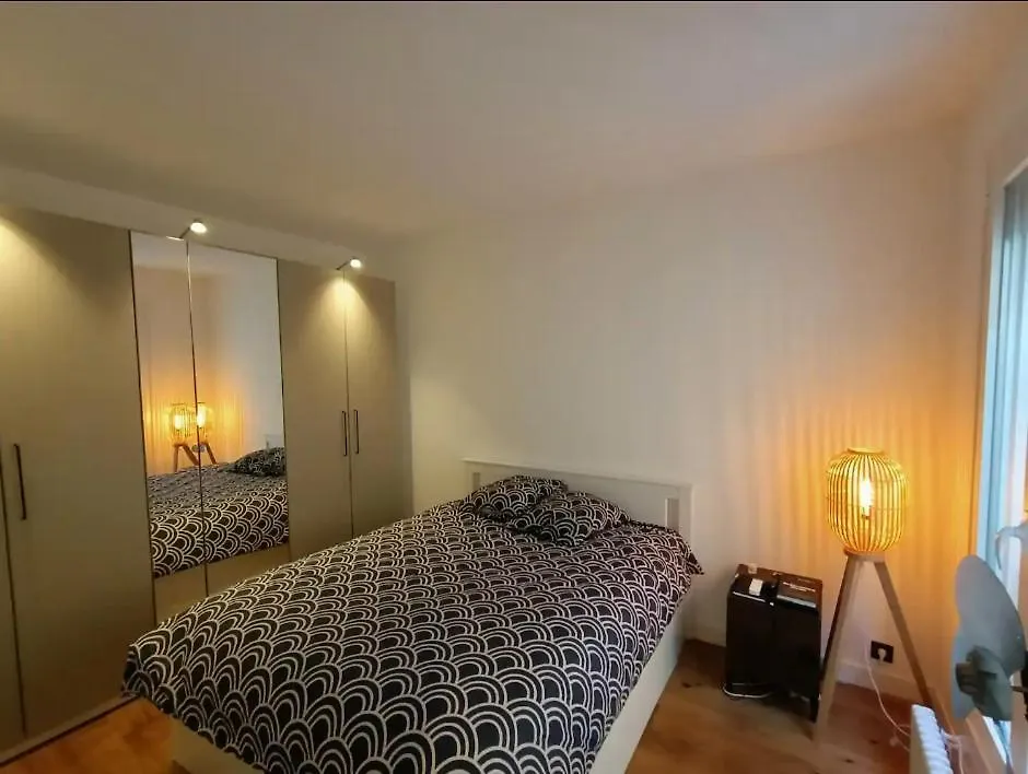 Апартаменты Brand New Flat - Really Calm In Central Париж Франция